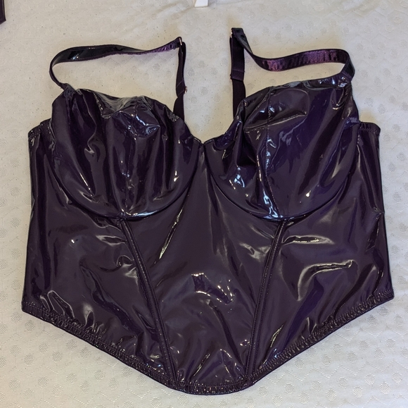 🔥🔥🔥 Savage X Fenty Vinyl bustier and matching gloves set - Picture 3 of 6